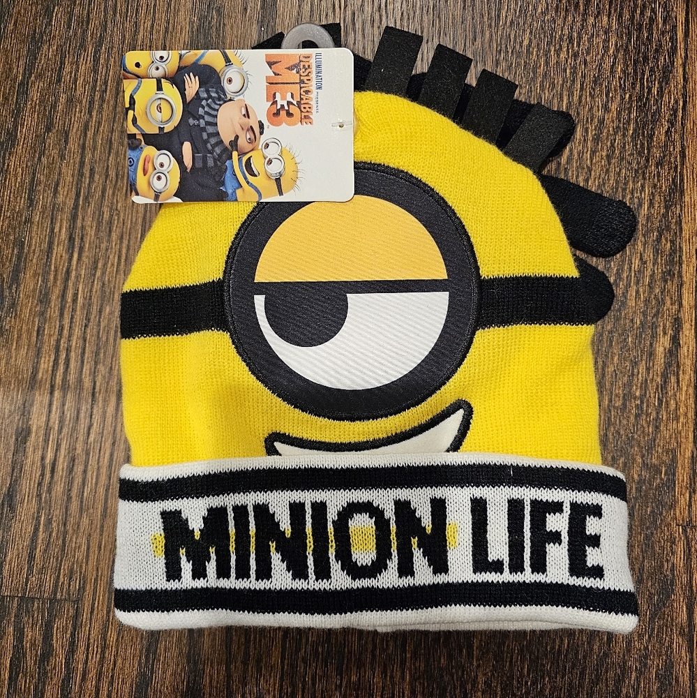 Minions hat and glove set